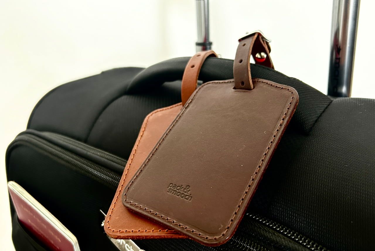 Kofferanhänger, Gepäckanhänger aus Leder Farbe: Dunkelbraun Pack & Smooch