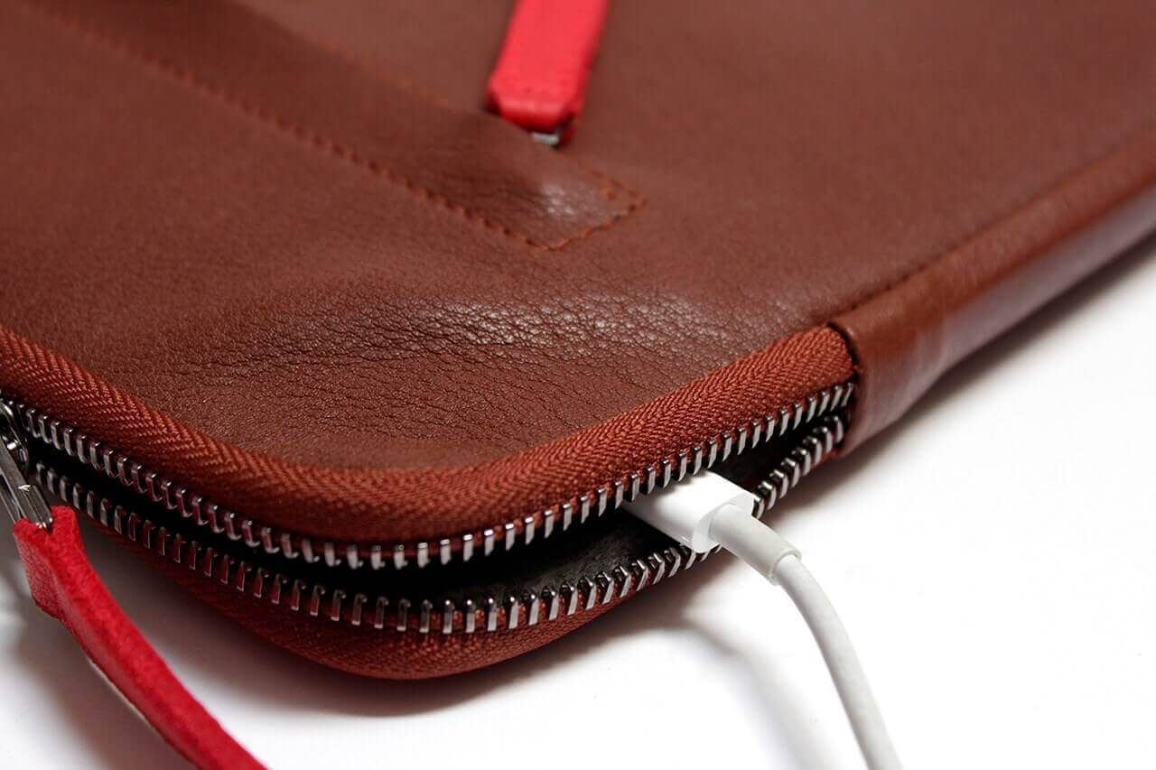 MacBook Pro und Air Hülle ANGUS aus Leder Wähle deine Größe: MacBook Pro 16 Pack & Smooch