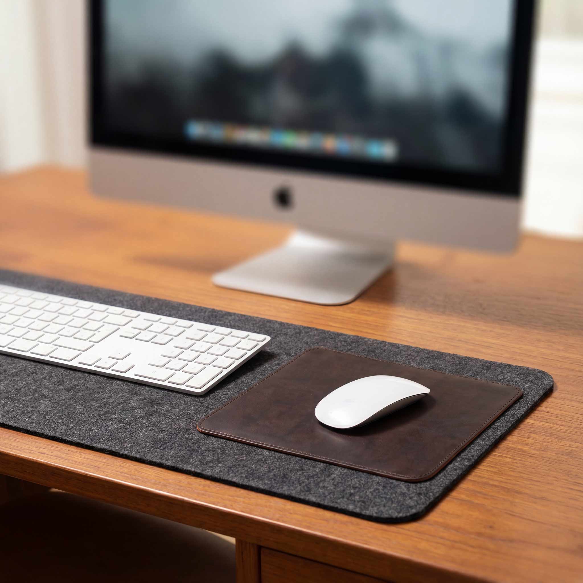 Desk pad MOIRA made of leather and wool felt