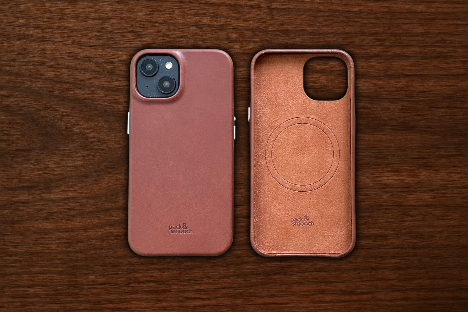 iPhone Lederhülle CHESTER - Leder oder Alcantara case Farbe: Hellbraun Größe: iPhone 15 Pack & Smooch