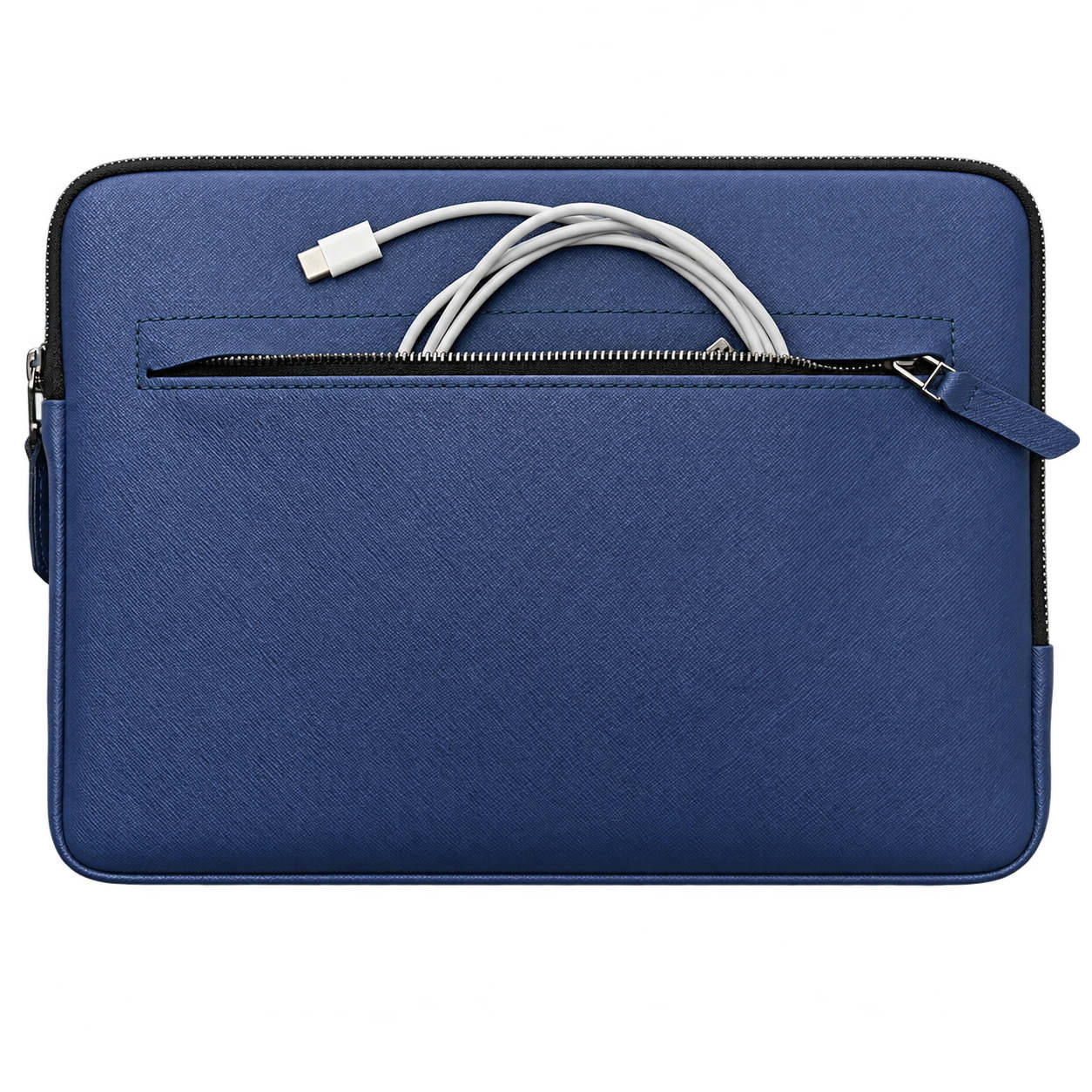 Vordertasche der veganen iPad Hülle mit eingelegtem Ladekabel und YKK-Reißverschluss
