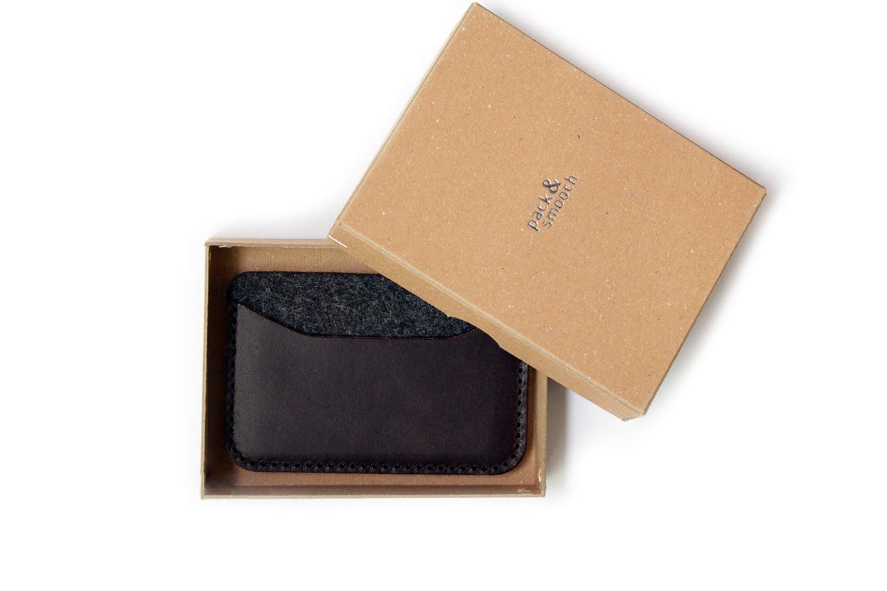 Kartenetui KESWICK aus Leder und Wollfilz Farbe: Grau-Hellbraun Pack & Smooch