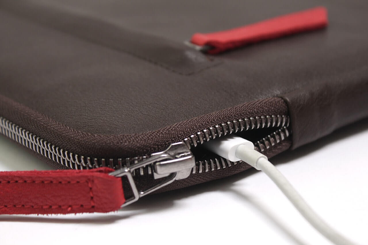 MacBook Pro und Air Hülle ANGUS aus Leder Wähle deine Größe: MacBook Pro 16 Pack & Smooch