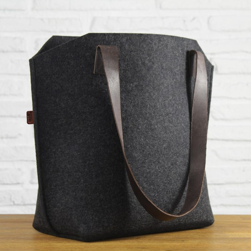 Shopping Bag YORK aus Merino Wollfilz Farbe: Hellgrau-Hellbraun Pack & Smooch