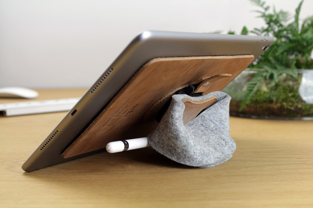 iPad / Tablet Halter TABSTRAP mit Handschlaufe-Pack & Smooch