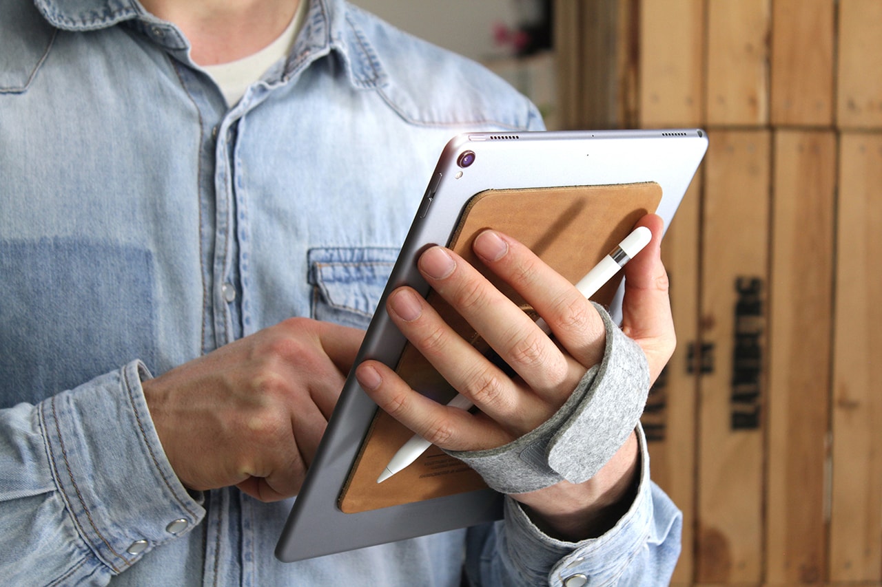 iPad / Tablet Halter TABSTRAP mit Handschlaufe-Pack & Smooch