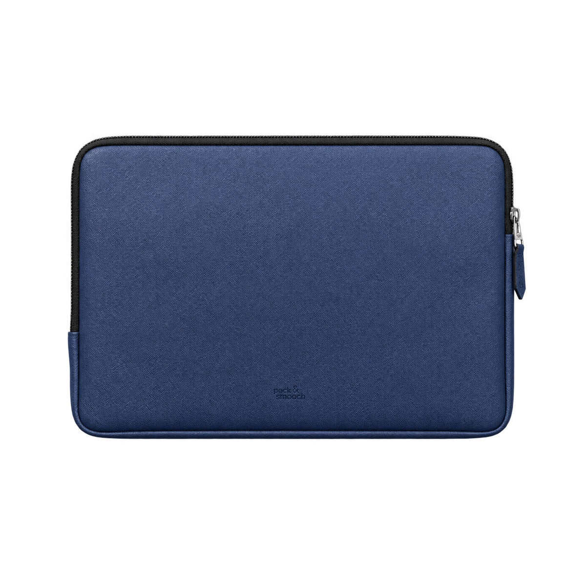 Rückseite der veganen iPad Hülle in Königsblau mit eingeprägtem pack & smooch Logo