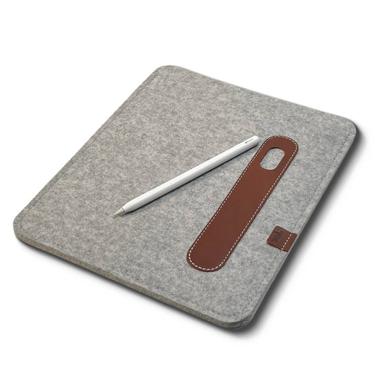 SUFFOLK iPad sleeve in grey merino wool felt with light brown leather