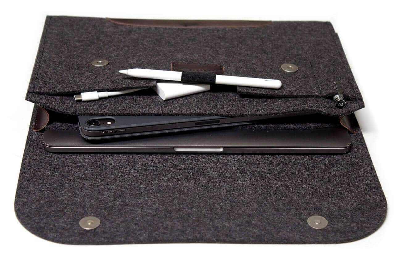 MacBook / Laptop / iPad Tasche CORRIEDALE aus Wollfilz und Leder-Pack & Smooch