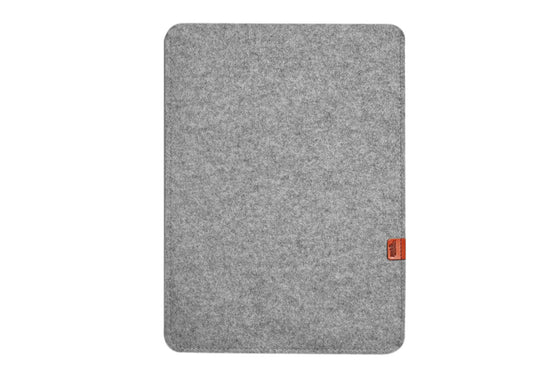 SUFFOLK MacBook sleeve in pure grey Merino wool felt