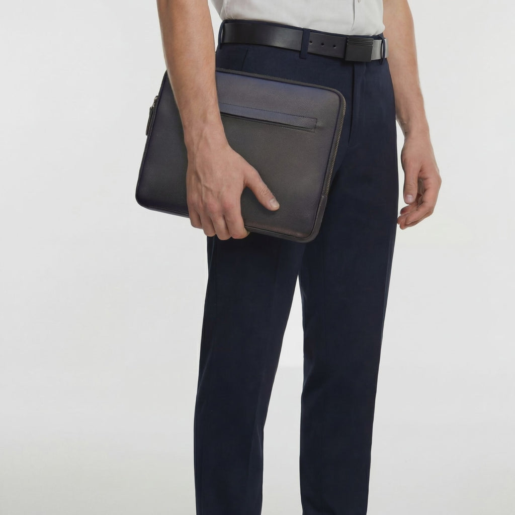 iPad Pro und Air Hülle ANGUS aus Leder Farbe: Schwarz Größe: iPad Pro/Air 11 / 10.9 + Magic Keyboard Pack & Smooch