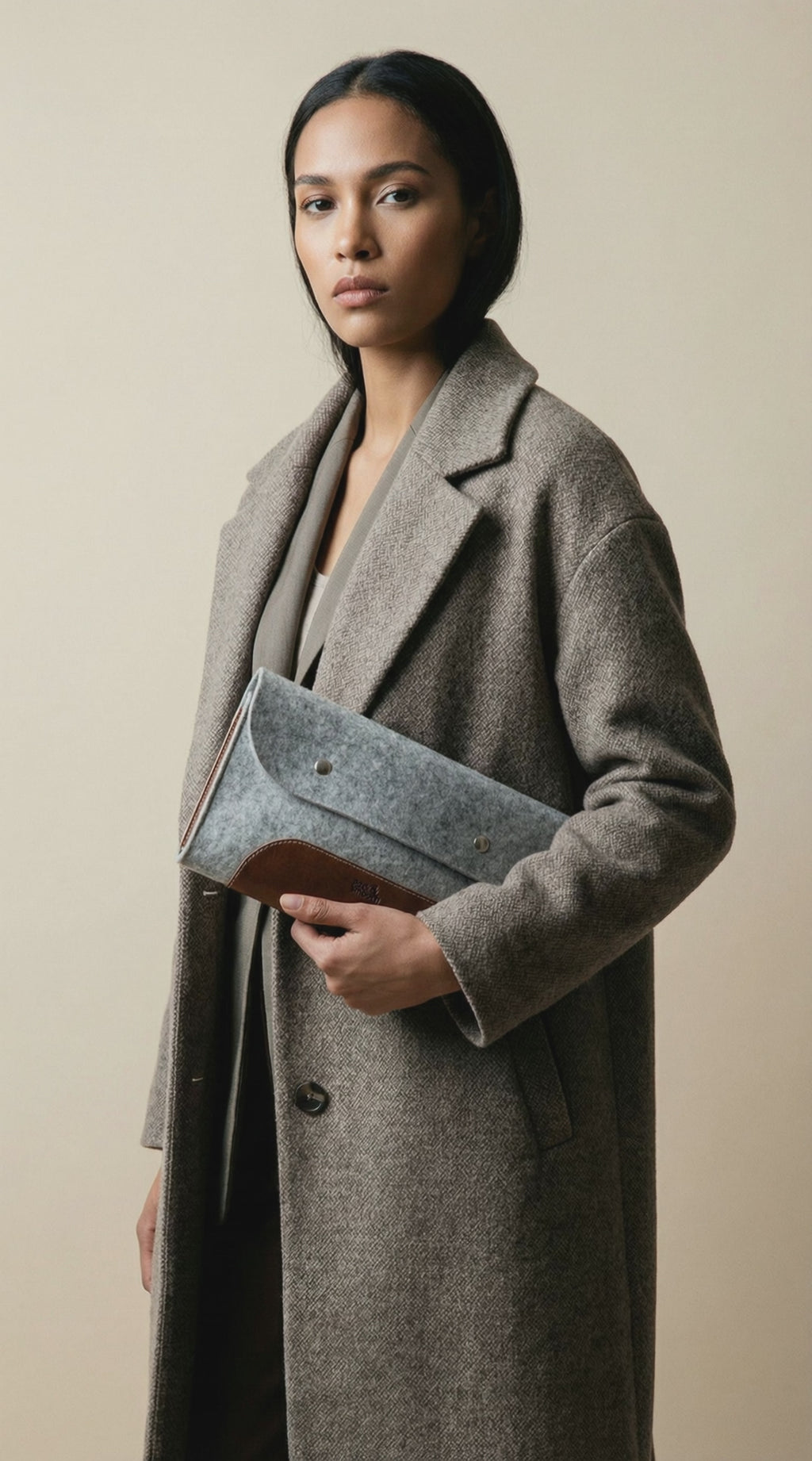 corriedale xs cable bag and clutch gray light brown by packandsmooch