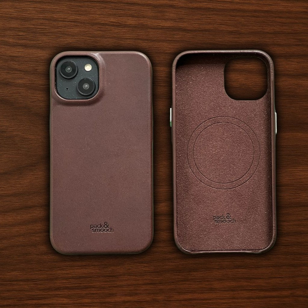 IPhone case for iPhone 15 Plus in dark brown leather, back and microfibre lining on walnut, model CHESTER
