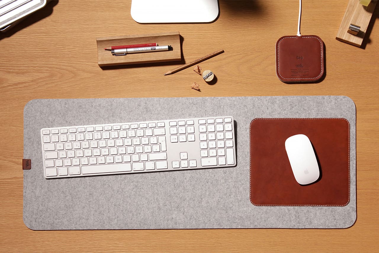 Felt keyboard pad with leather mouse pad light grey