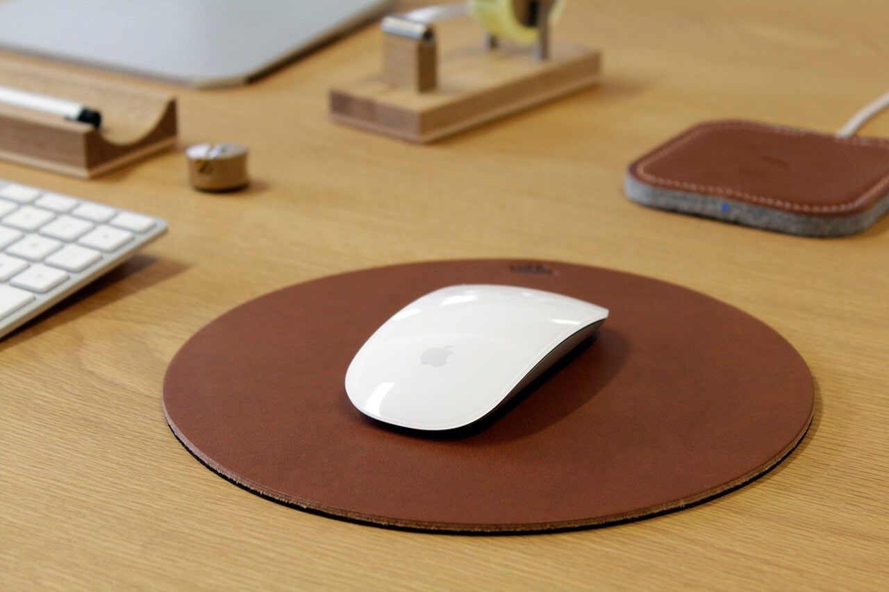 Leather mousepad 21 cm Vegetable tanned and natural rubber
