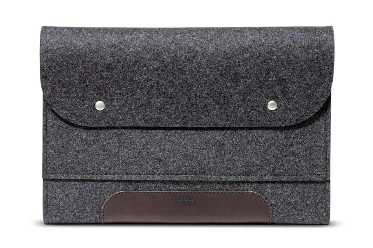 Pack & Smooch MacBook Bag in dark grey