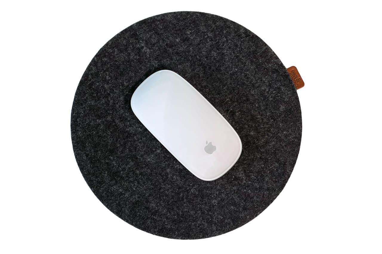 Mousepad made of leather or wool felt