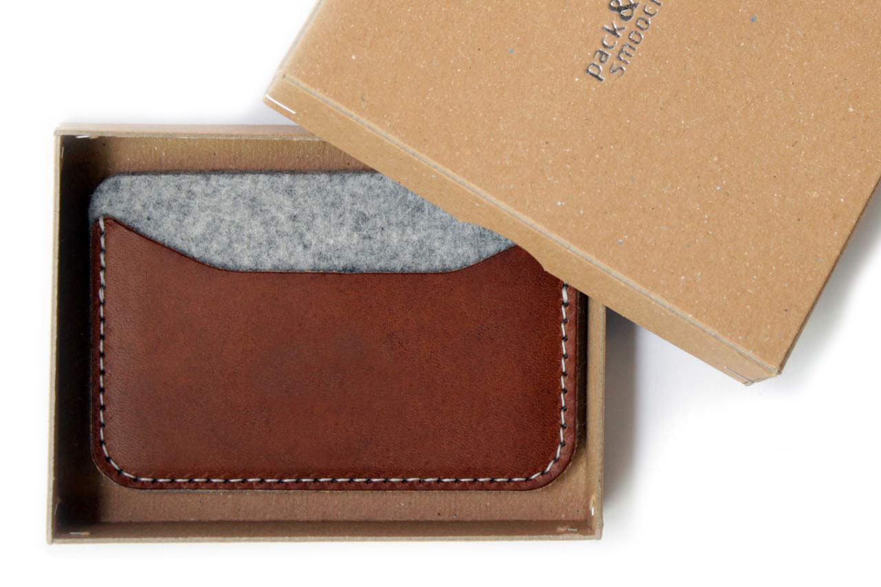 Leather credit card case with gift box