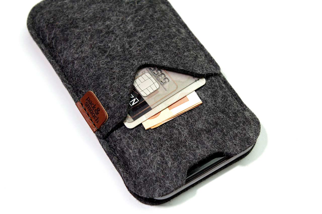 iPhone cover made of wool felt in dark grey